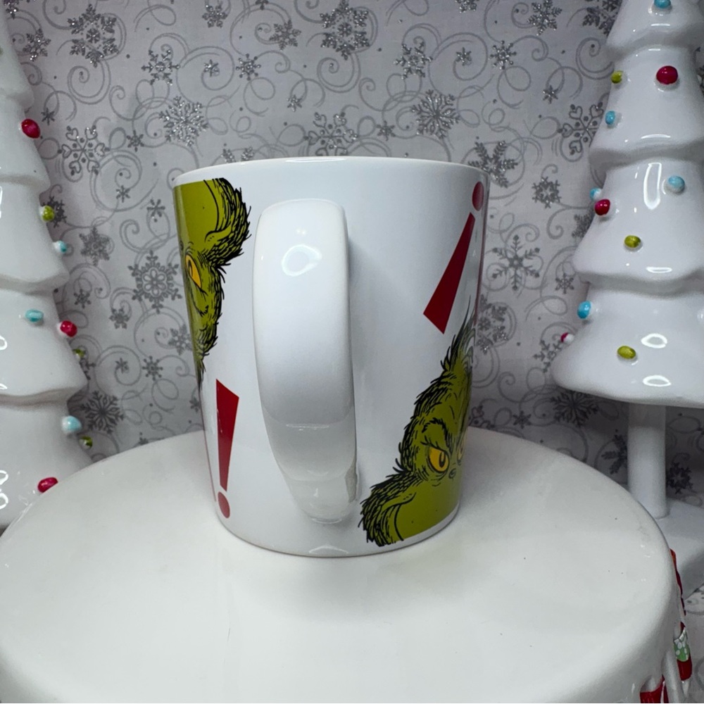 How The Grinch Stole Christmas 65th Anniversary Stockings Ceramic Coffee Mugs x2 - Picture 4 of 12